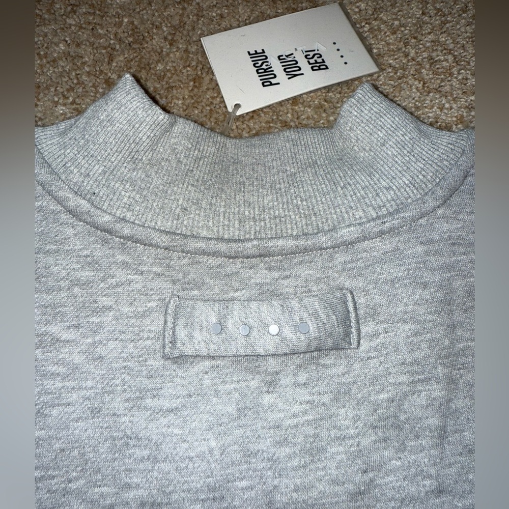 ACTA Cropped Sweatshirt NWT - Picture 8 of 10